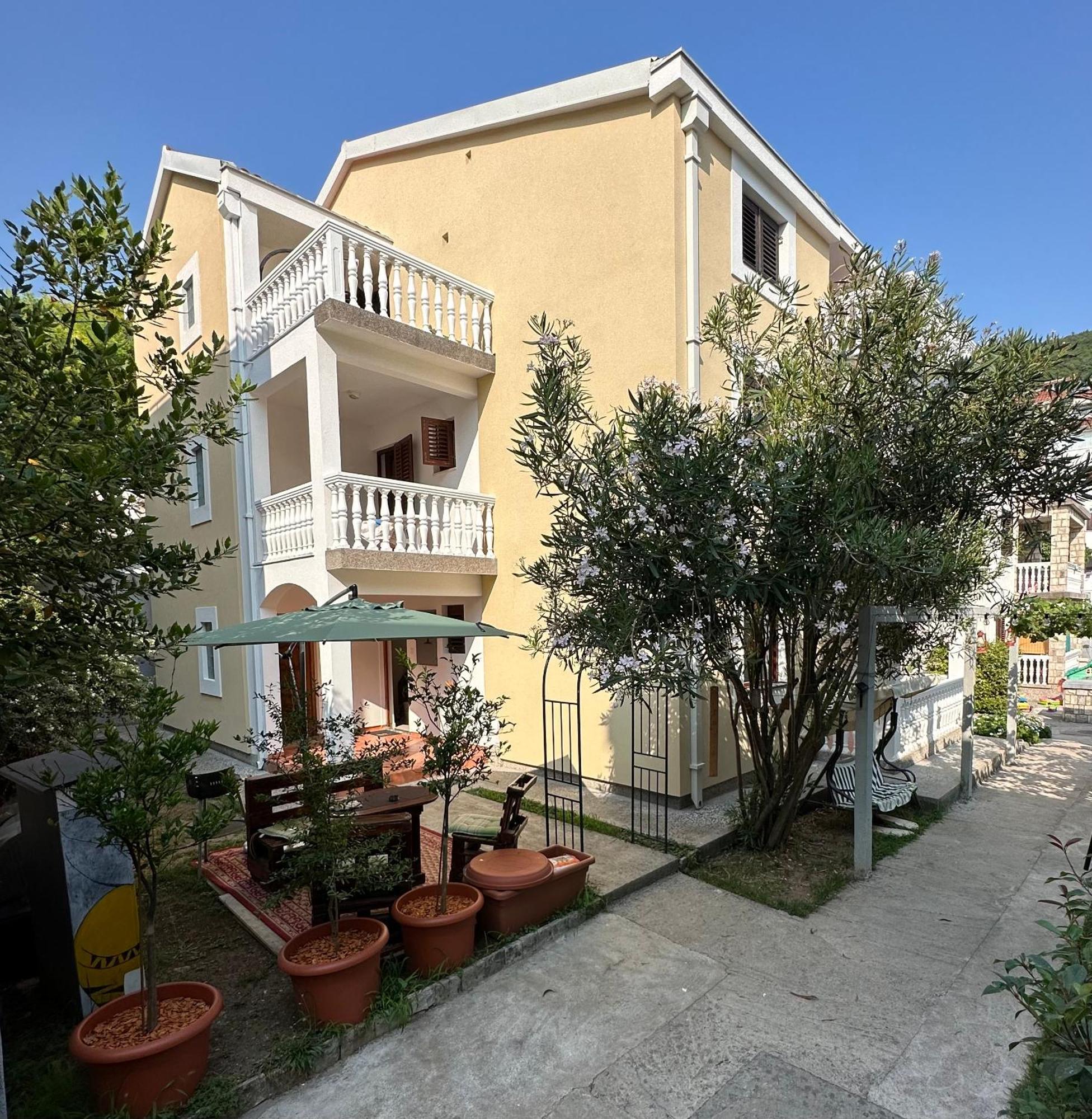 Dionis Apartment Budva
