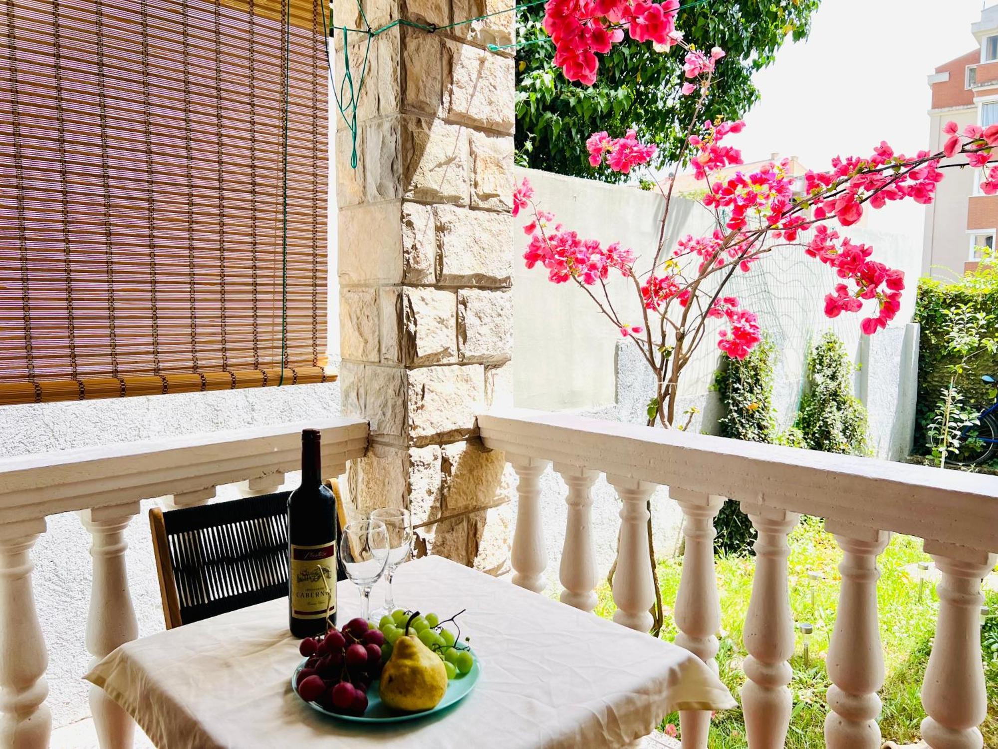 Apartment Dionis