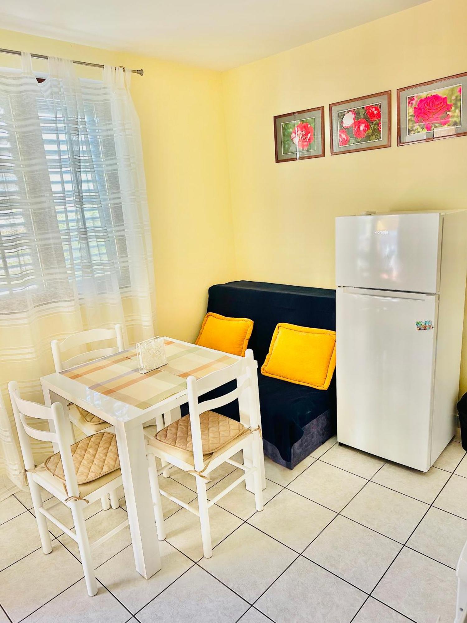 Apartment Dionis