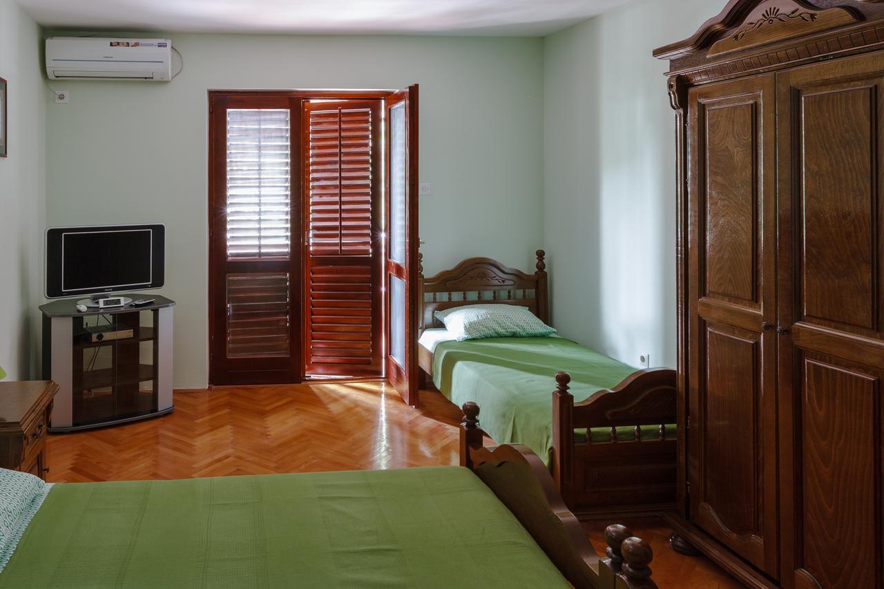 Apartment Dionis