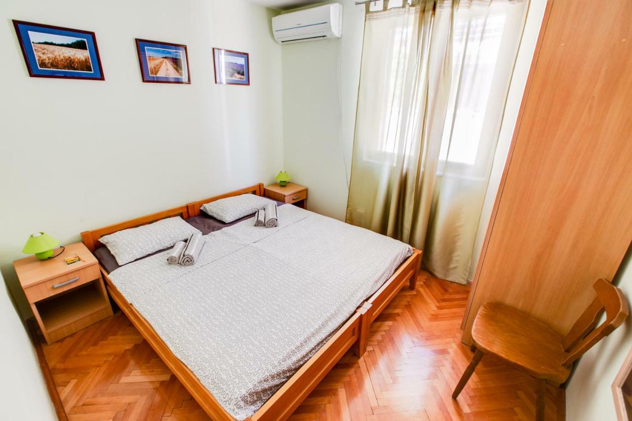 Apartment Dionis *